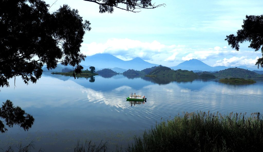Lake Mutanda - Scenic Beauty, Activities & Lodging Guide